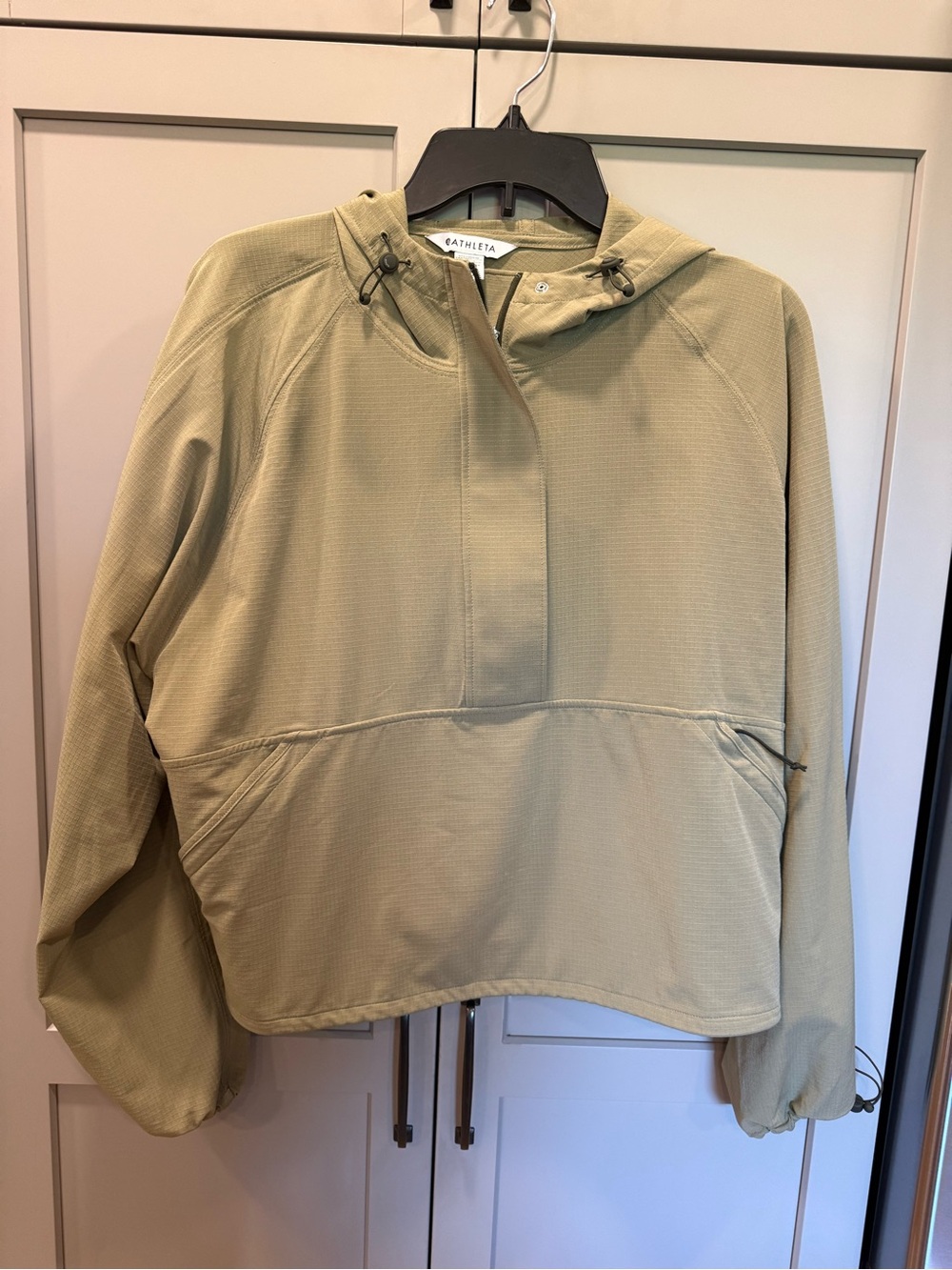 Athleta Boundless Crop popover Sage Green Hoodie